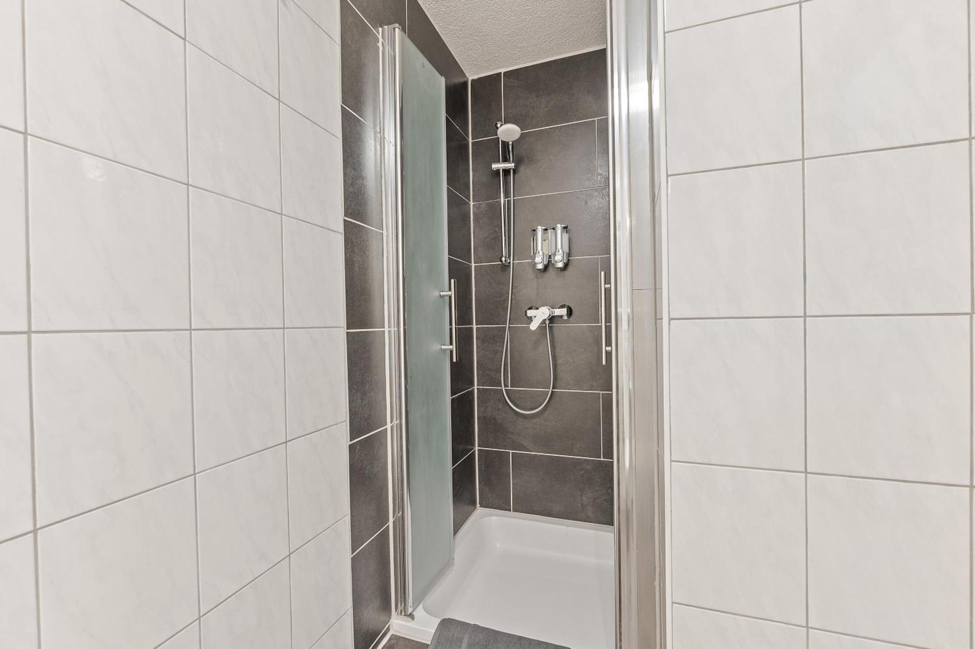 Businesshotel Lemon Suites Self Check-In Messe Airport Mit Kueche - Monteure Willkommen Neuhausen auf den Fildern Quarto foto